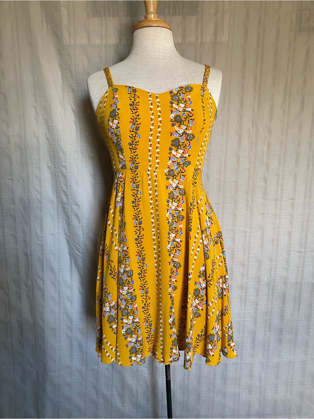 Old Navy Yellow Floral Sundress with Spaghetti Straps Size M